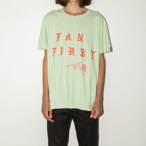 Light Green Graphic Tee Short Sleeve T-Post #181 Shirt Magazine Size XS